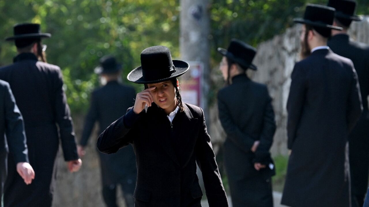 Thousands of Jewish pilgrims flocked to Uman despite please from local officials to stay away Thousands of Jewish pilgrims flocked to Uman despite please from local officials to stay away