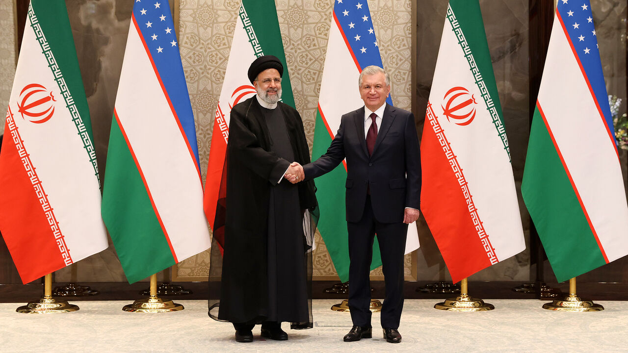 The official welcoming ceremony of the President of Uzbekistan Shavkat Mirziyoyev to the President of the Islamic Republic of Iran.