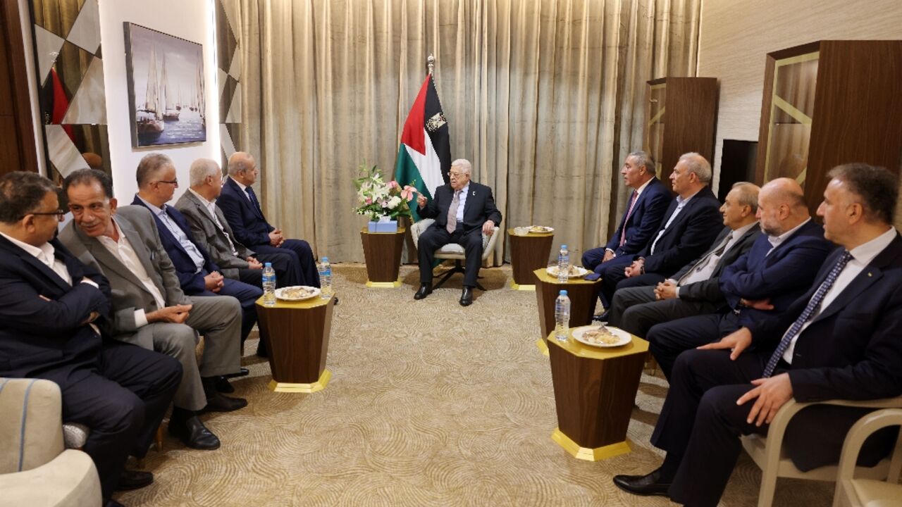 Palestinian president Mahmud Abbas (C) meeting with a delegation of the Popular Front for the Liberation of Palestine ahead of talks in El Alamein Palestinian president Mahmud Abbas (C) meeting with a delegation of the Popular Front for the Liberation of Palestine ahead of talks in El Alamein