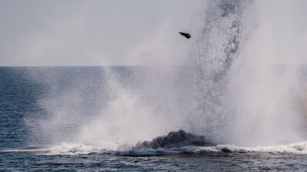sea mind explodes