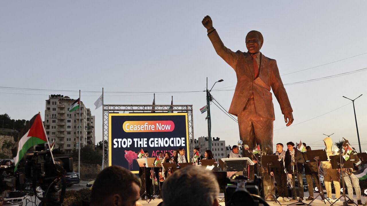 The statue of late South African President Nelson Mandela.