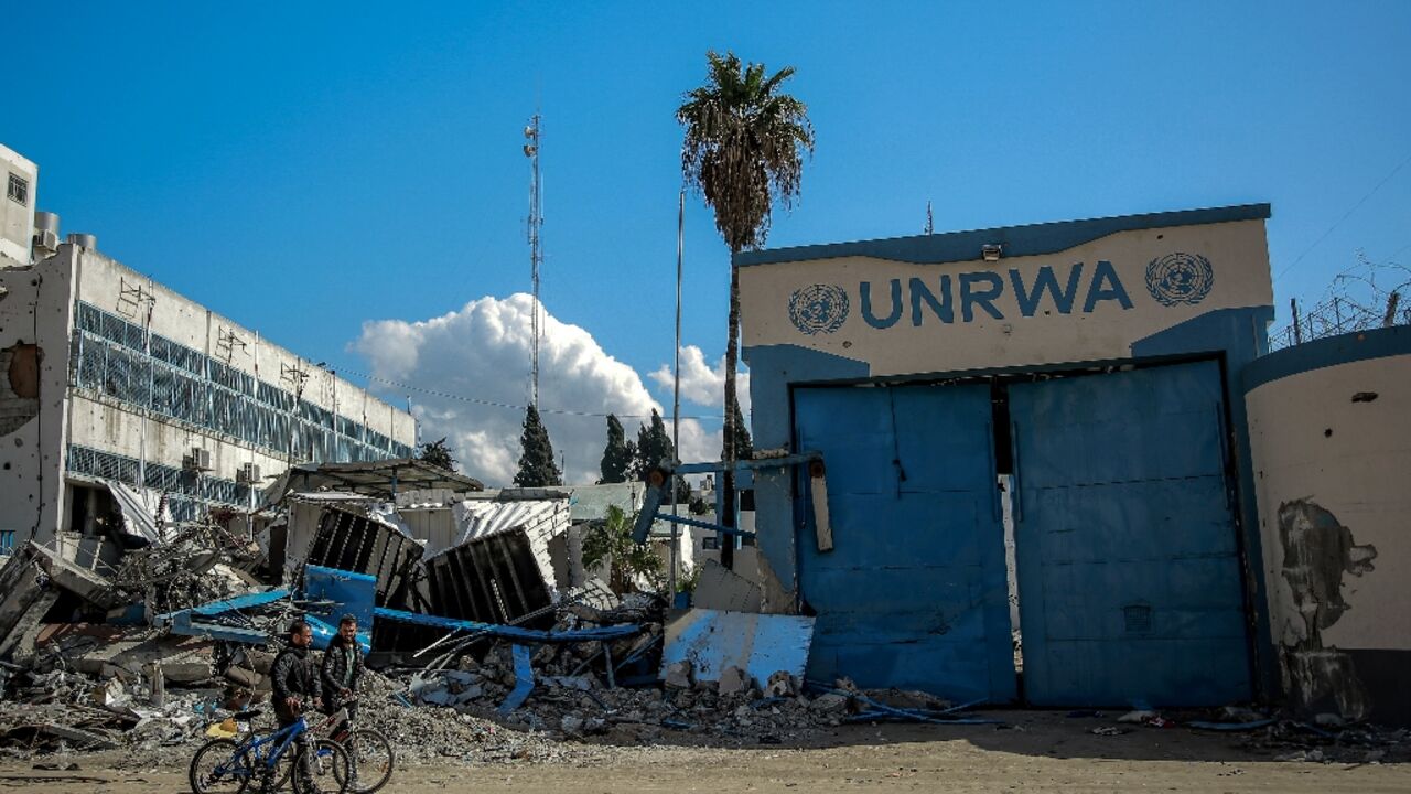 The UN has halted food deliveries in northern Gaza because of looting attacks as conditions deteriorate in the war stricken Palestinian territory