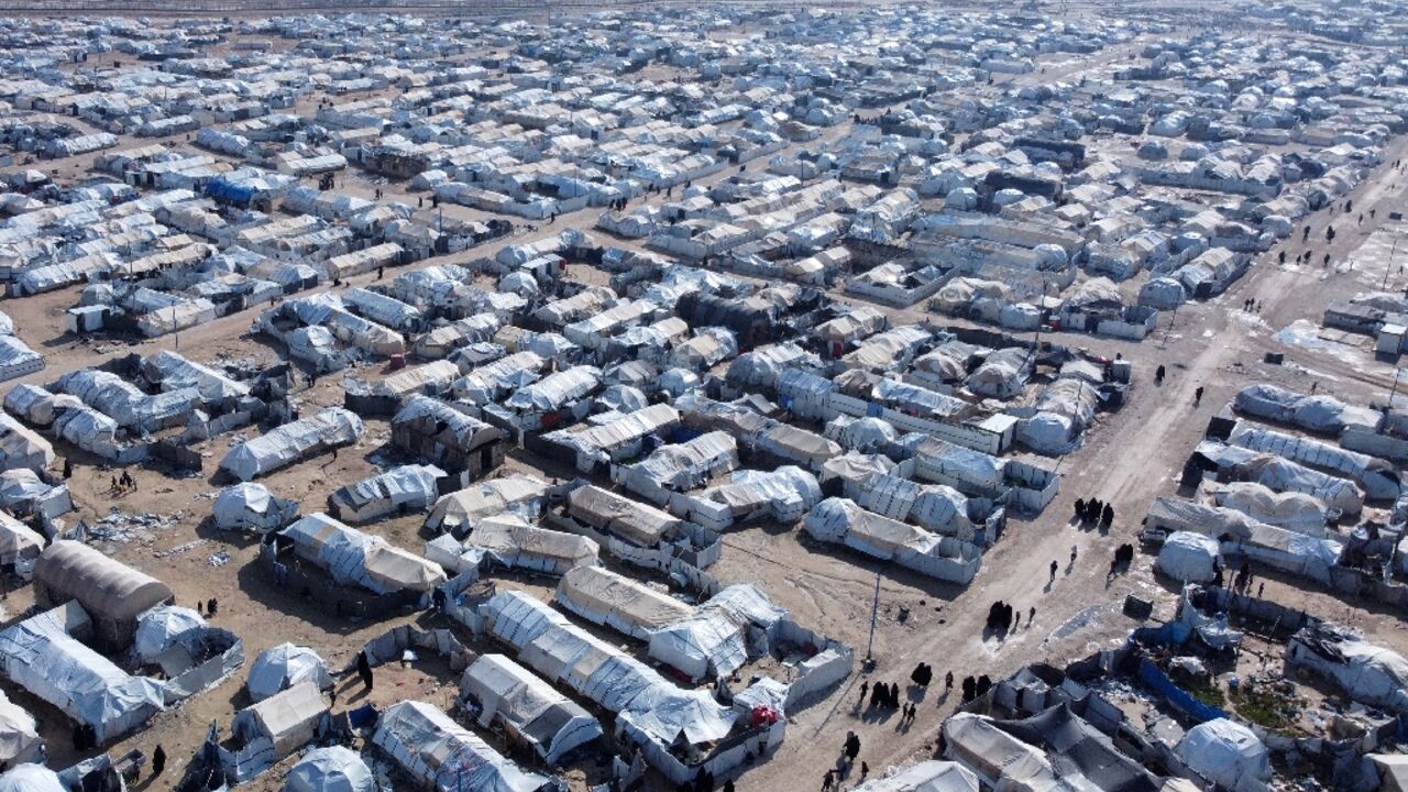 The vast Al-Hol camp in Syria holds more than 40,000 people -- all but 3,000 women and children The vast Al-Hol camp in Syria holds more than 40,000 people -- all but 3,000 women and children