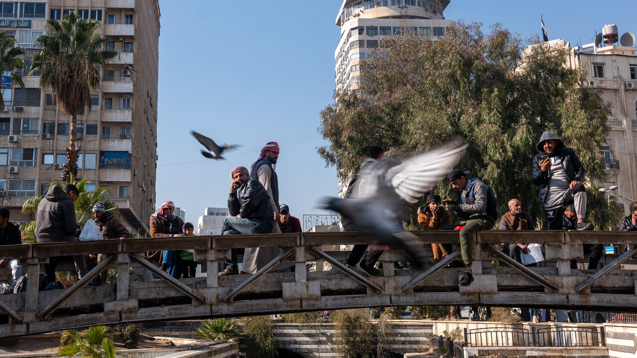 DAMASCUS, SYRIA - JANUARY 18: Syrians gather at a park in central Damascus on January 18, 2025 in Damascus, Syria. Following the overthrow of Syrian leader Bashar al-Assad by opposition groups in a quick offensive on December 8, the country is looking to gain economic momentum after years of global sanctions on the Assad-led government. Arab and Western countries have been reopening diplomatic relations with Syria's new de facto authorities, headed by the Islamist former insurgent group Hayat Tahrir al-Sham