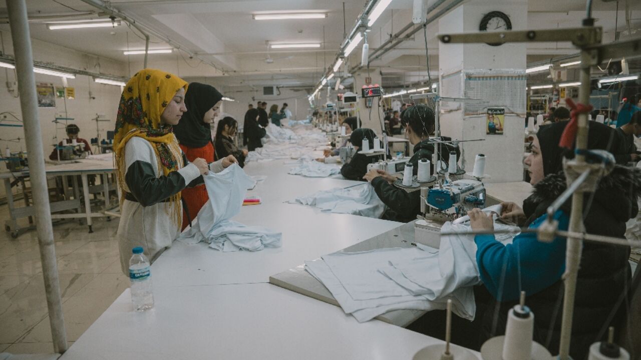 Turkey is the world's sixth-largest textile manufacturer and its industry is based in the southern regions that host most of its around 2.9 million Syrian migrants Turkey is the world's sixth-largest textile manufacturer and its industry is based in the southern regions that host most of its around 2.9 million Syrian migrants