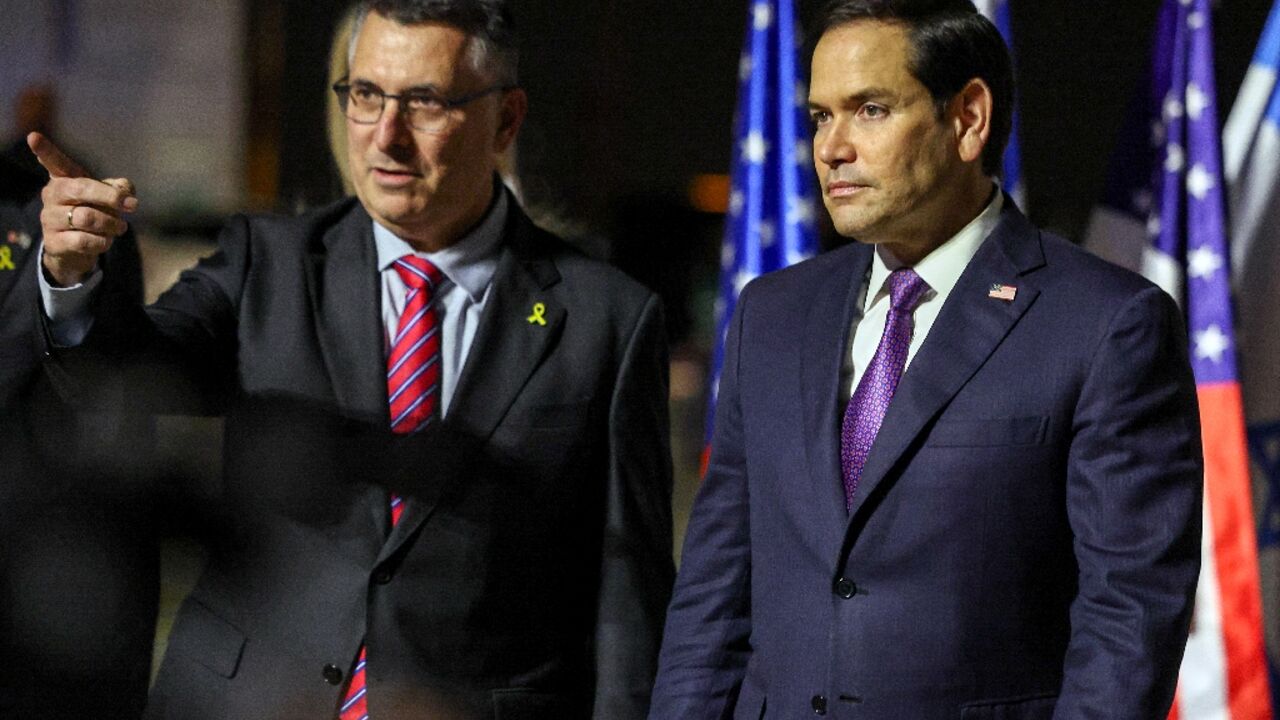 Israeli Foreign Minister Gideon Saar (L) welcomes US Secretary of State Marco Rubio to Israel on his first Middle East tour.