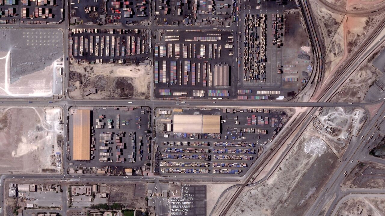 The explosionm devastated the port