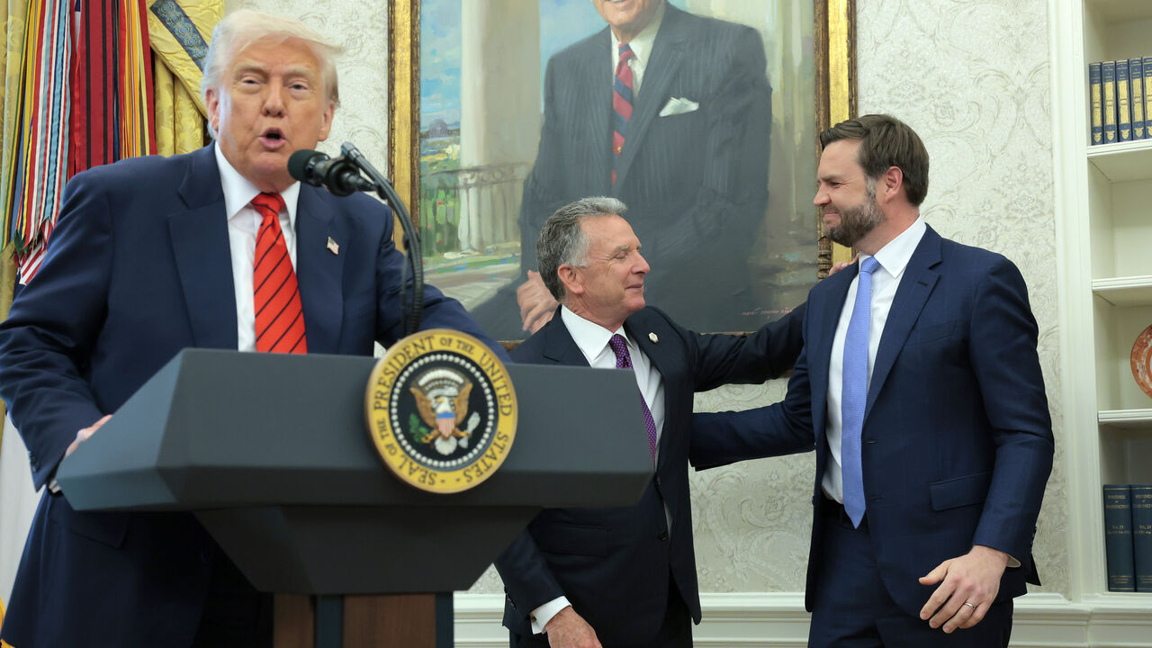 U.S. President Donald Trump delivers remarks as Vice President JD Vance (R) and Special Envoy to the Middle East Steve Witkoff (C) embrace, during the swearing-in ceremony in the Oval Office at the White House on May 06, 2025 in Washington, DC. Witkoff provided an update on the Houthi conflict in the Middle East. (Photo by Anna Moneymaker/Getty Images)