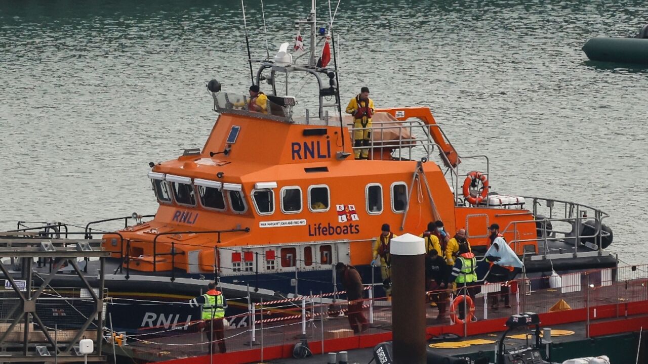 Rescuers saved 39 people from drowning Rescuers saved 39 people from drowning