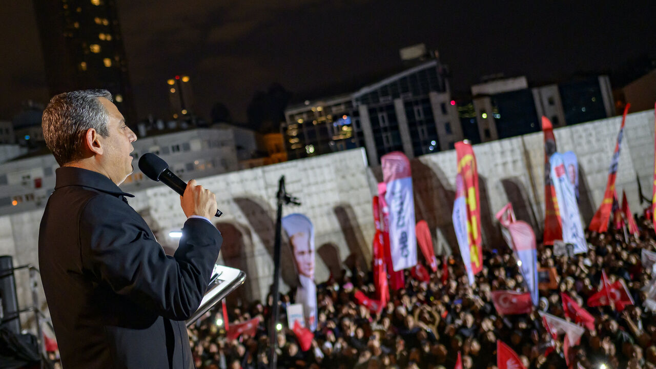 Leader of Turkey's main opposition Republican People's Party (CHP) Ozgur Ozel addresses the audience during a rally in Istanbul on April 9, 2025.
