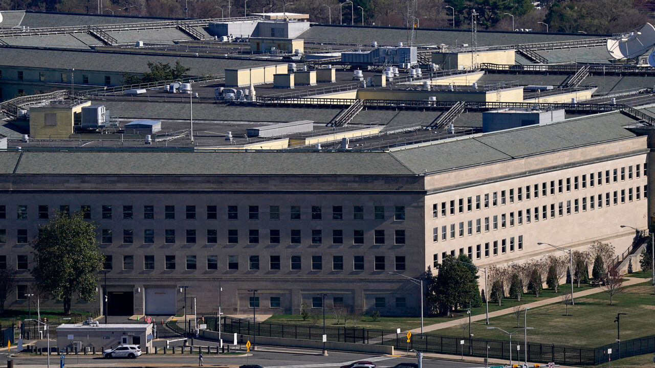 FILE PHOTO: A general view of the Pentagon in Washington, D.C., U.S., March 21, 2025. REUTERS/Kent Nishimura/File Photo