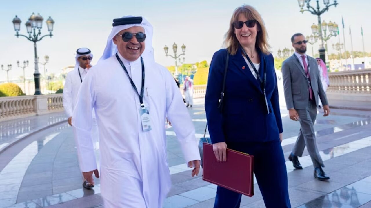 UK Chancellor Rachel Reeves, right, and Qatari Finance Minister Ali bin Ahmed al-Kuwari arrive at the Future Investment Initiative in Riyadh, Saudi Arabia, on Oct. 28, 2025. 