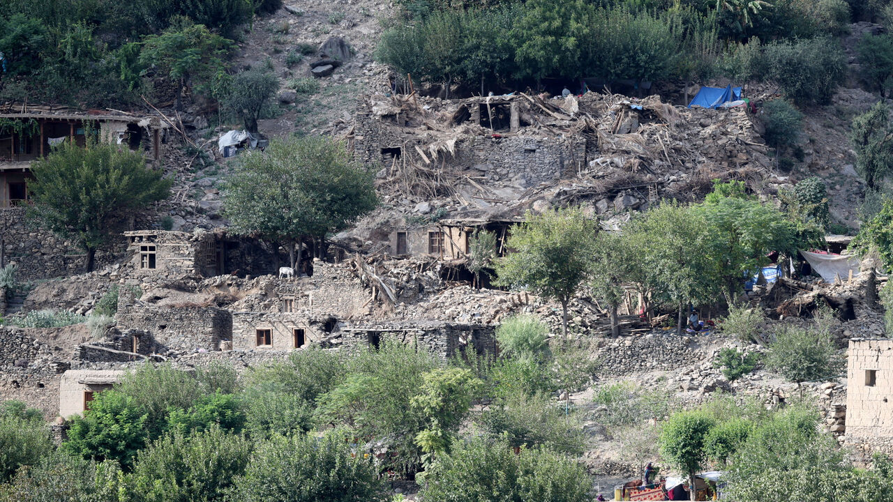 Houses damaged by a deadly earthquake that struck Afghanistan's Kunar and Nangarhar provinces, at Masud village in Nurgal district, Kunar province, Afghanistan, September 4, 2025. REUTERS/Sayed Hassib