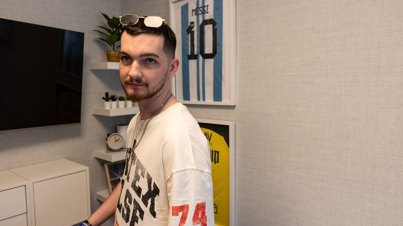 Former Israeli hostage Bar Kupershtein checks his bedroom while he comes to his family's new flat for the first time at Holon, Israel, November 9, 2025. Bar was released from captivity in Gaza after more than two years, after he was taken hostage by Hamas from the Nova music festival where he was working on October 7, 2023. REUTERS/Nir Elias