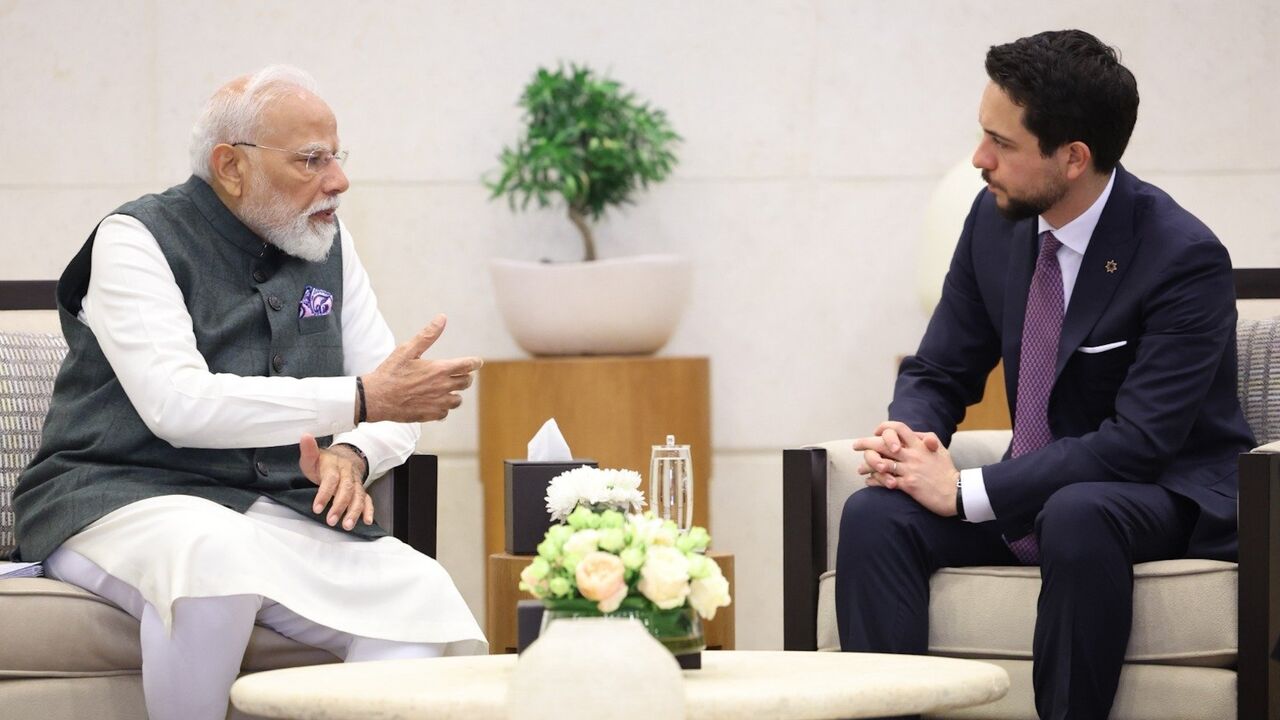 His Royal Highness Crown Prince Al-Hussein bin Abdullah II (R) meets with Indian Prime Minister Narendra Modi in Jordan, on Dec. 16, 2025.