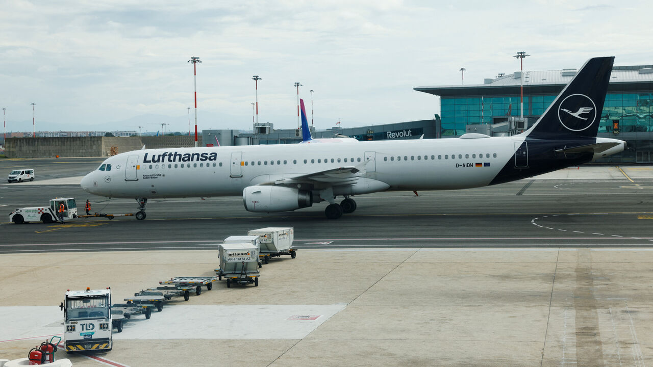 A Lufthansa plane moves on the tarmac at Leonardo da Vinci International Airport in Fiumicino, near Rome, Italy, September 23, 2024. REUTERS/Remo Casilli