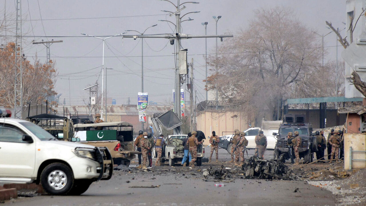 Army soldiers gather at the site, following millitant attacks, in Quetta, Pakistan, January 31, 2026. REUTERS/Stringer