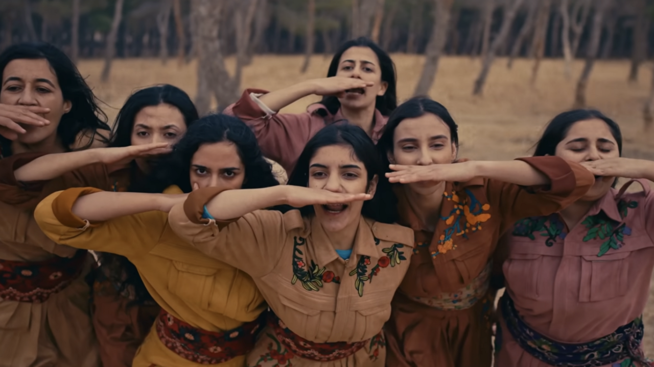Syrian Kurdish girls dancing and singing in music video