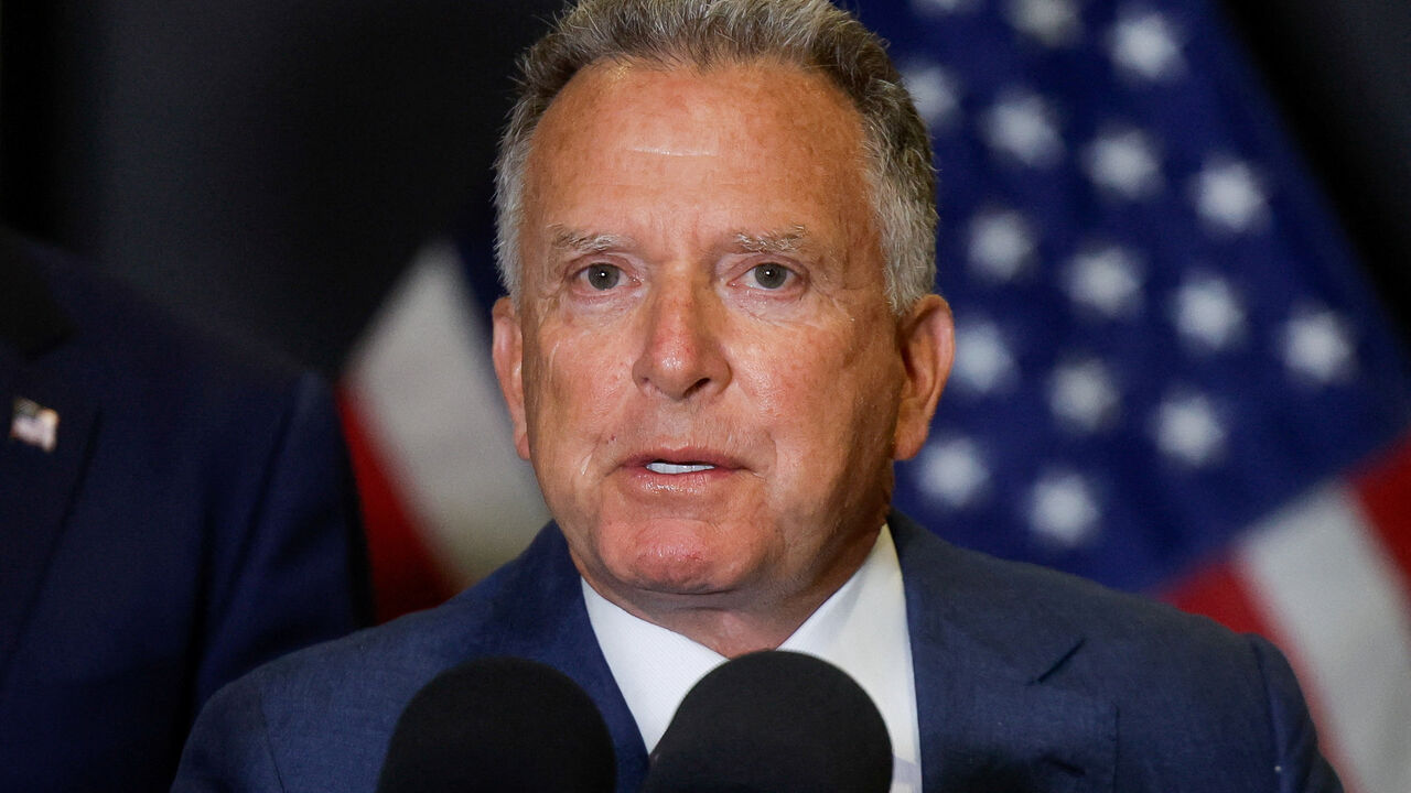 U.S. Special Envoy to the Middle East Steve Witkoff speaks to members of the media, in Kiryat Gat, Israel, October 21, 2025. REUTERS/Ammar Awad