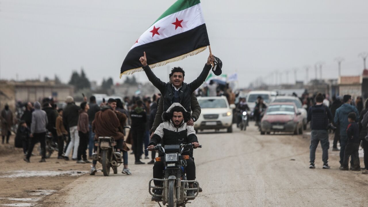 Syrian forces entered Qamishli, as part of a plan to integrate de facto autonomous Kurdish institutions and forces into the central state