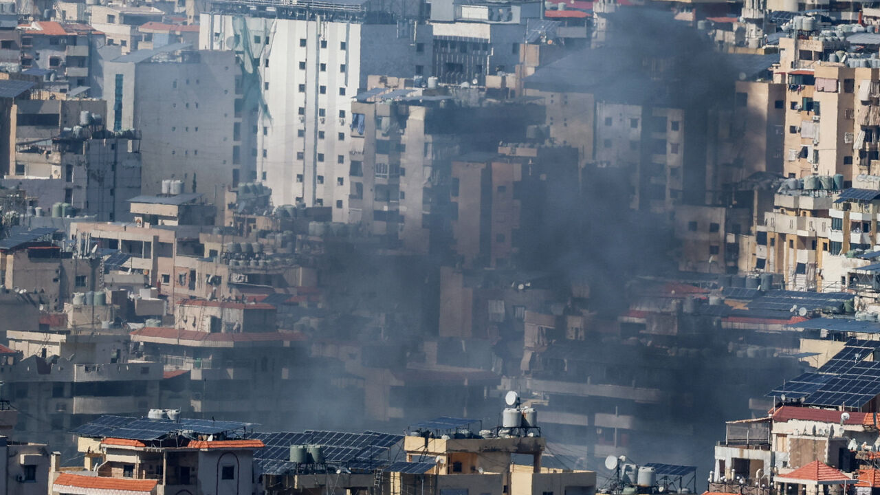 Smoke rises after an Israeli strike on Beirut's southern suburbs, following an escalation between Hezbollah and Israel amid the U.S.-Israeli conflict with Iran, Lebanon, March 5, 2026. REUTERS/Claudia Greco