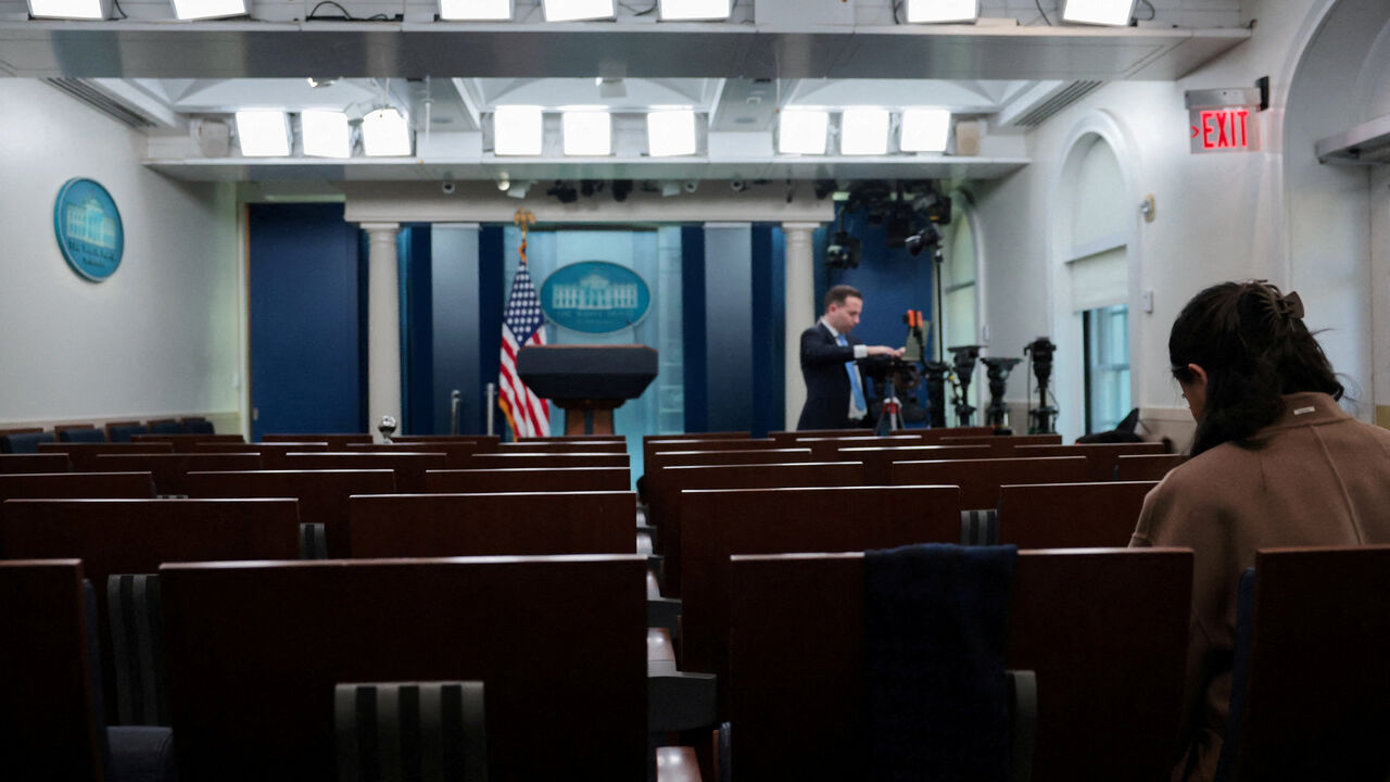 FILE PHOTO: A view of the press briefing room at the White House on the day the United States and Israel led attacks on Iran, in Washington, D.C., U.S., February 28, 2026. REUTERS/Jonathan Ernst/File Photo