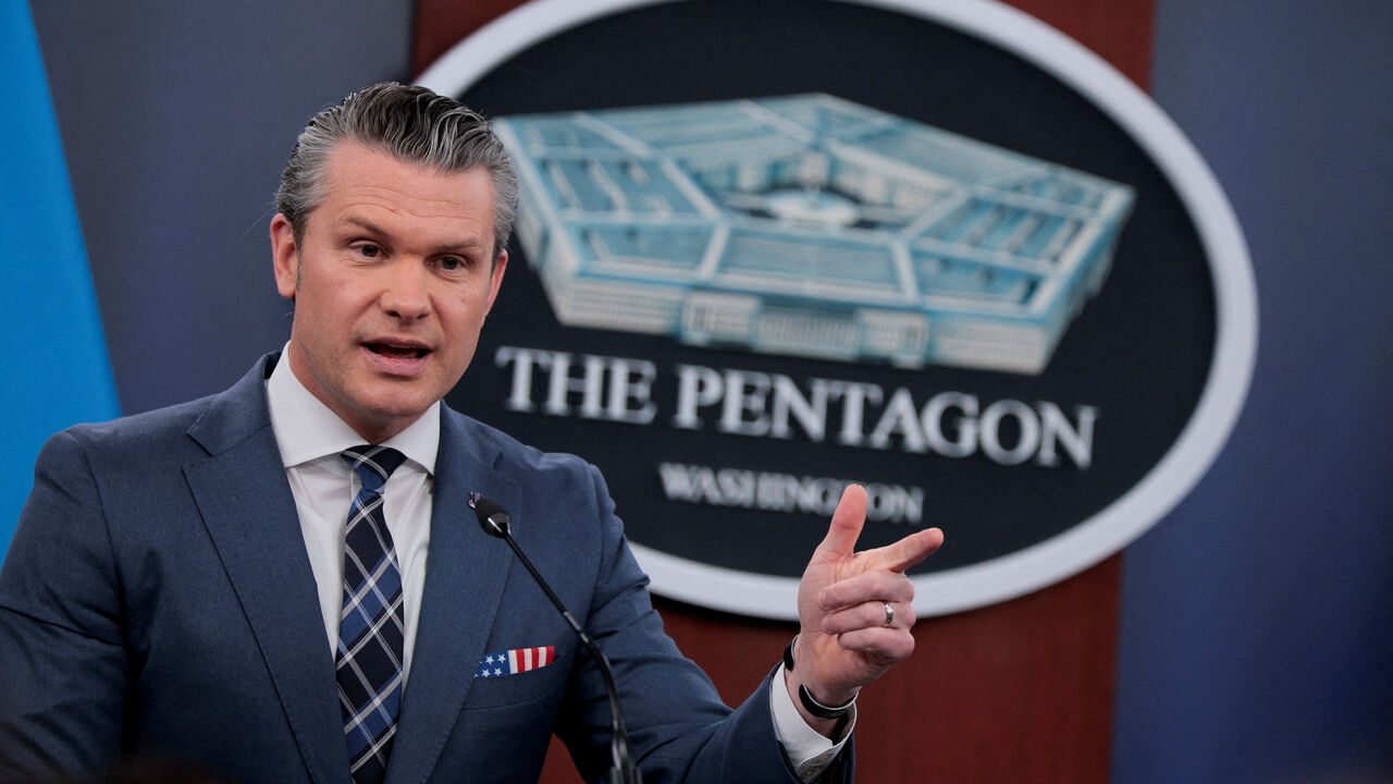 U.S. Secretary of Defense Pete Hegseth holds a briefing with Chairman of the Joint Chiefs of Staff General Dan Caine, amid the U.S.-Israeli war on Iran, at the Pentagon in Washington, D.C., U.S., March 19, 2026. REUTERS/Evan Vucci