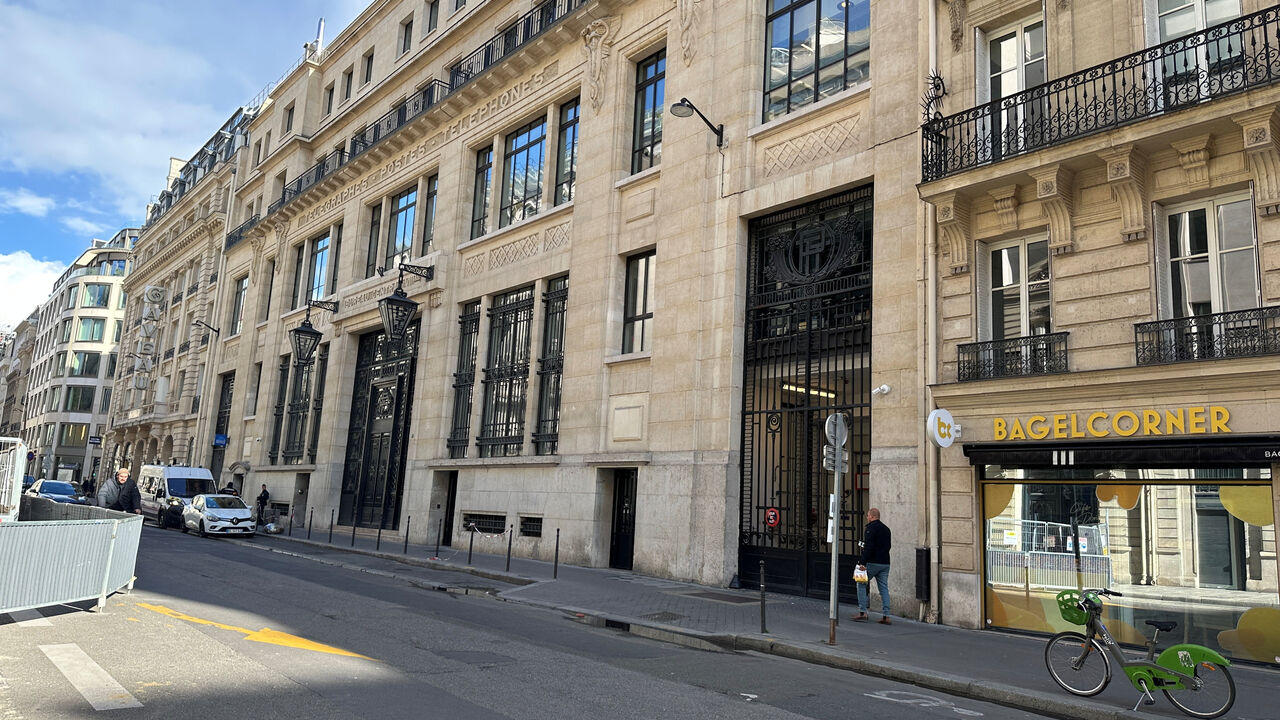 Facade of the building housing Bank of America’s offices, after French anti-terrorism prosecutors opened an investigation into a suspected attack on the premises in Paris, France, March 28, 2026. REUTERS/Clotaire Achi