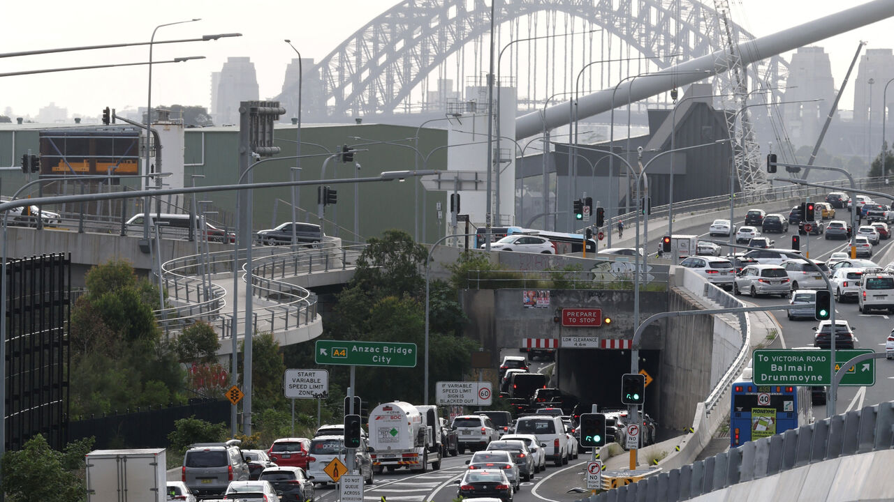 Cars queue to cross Anzac Bridge during peak hour in Sydney, Australia, March 30, 2026. REUTERS/Hollie Adams/File Photo
