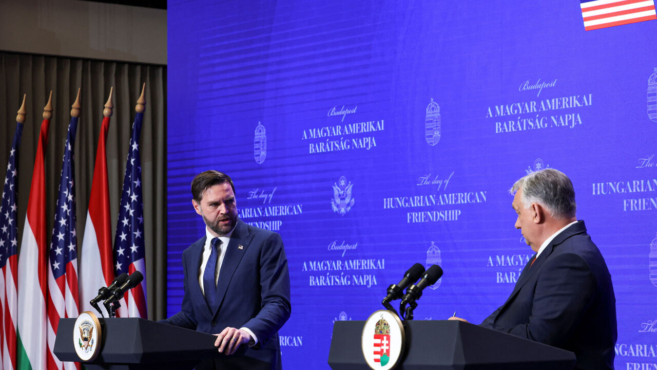U.S. Vice President JD Vance and Hungarian Prime Minister Viktor Orban hold a joint press conference in Budapest, Hungary, April 7, 2026. REUTERS/Bernadett Szabo