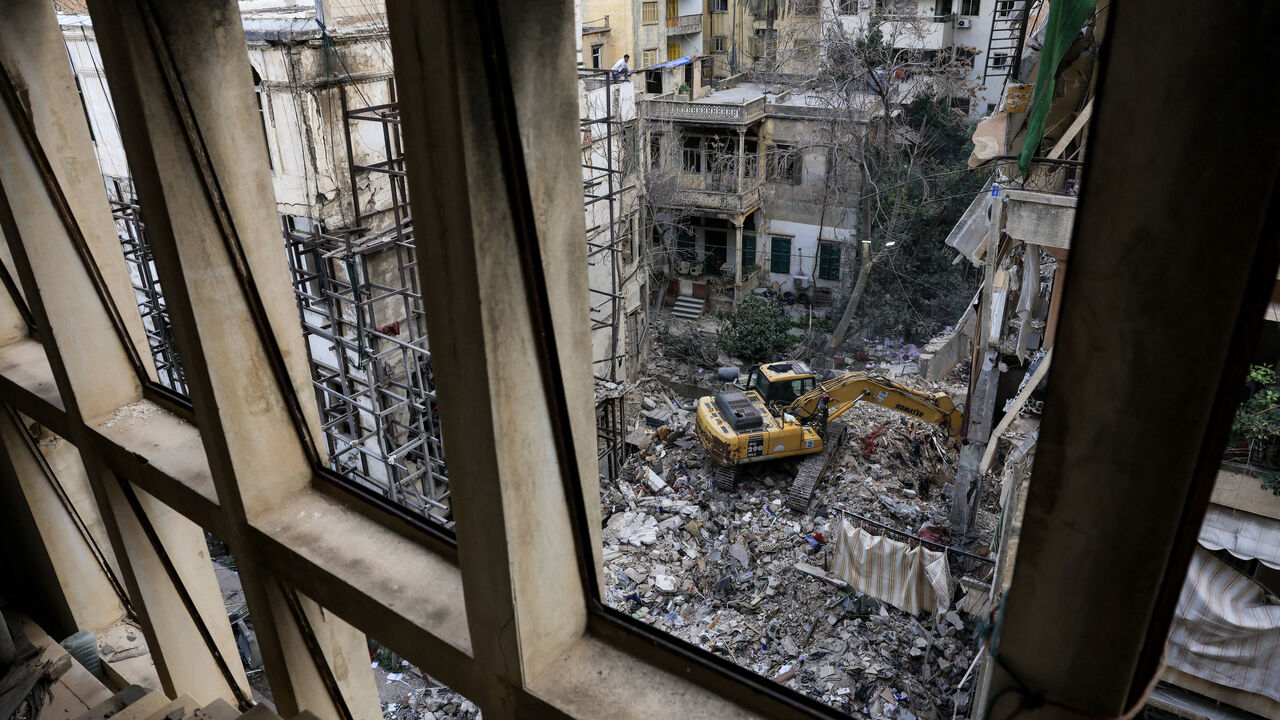 Heavy machinery operates at the site of an Israeli strike carried out on Wednesday, in Ain Al Mraiseh in Beirut, Lebanon, April 9, 2026. REUTERS/Raghed Waked