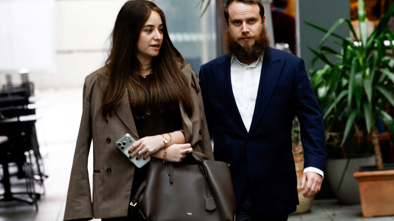 Sheina Gutnick (left), whose father was killed in the Bondi Beach mass shooting, arrives to give evidence at a hearing of the Royal Commission on Antisemitism and Social Cohesion, in Sydney, Australia, May 4, 2026. REUTERS/Izhar Khan