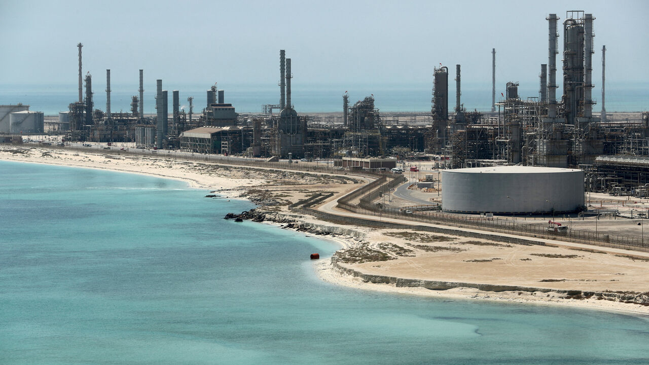 FILE PHOTO: General view of Saudi Aramco's Ras Tanura oil refinery and oil terminal in Saudi Arabia May 21, 2018. REUTERS/Ahmed Jadallah/File Photo