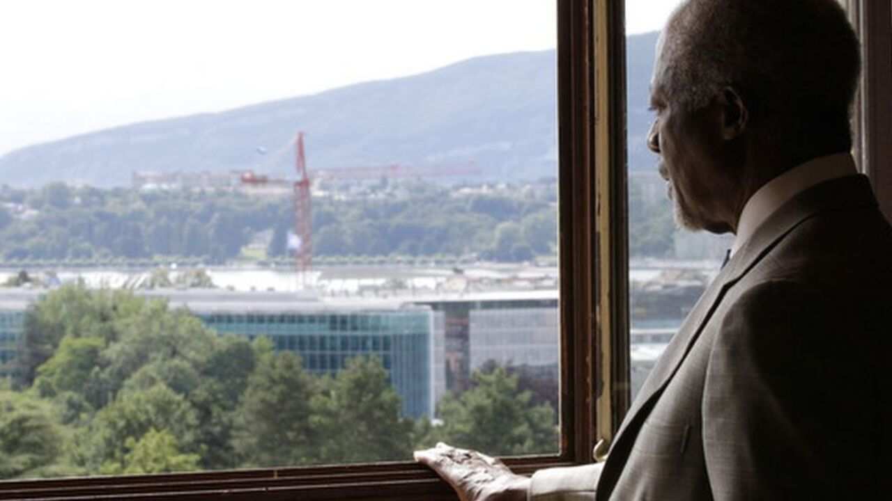 Joint Special Envoy for Syria, Kofi Annan looks out of a window from his office before a meeting with Major-General Robert Mood of Norway at the United Nations in Geneva Joint Special Envoy for Syria, Kofi Annan looks out of a window from his office before a meeting with Major-General Robert Mood of Norway at the United Nations in Geneva July 20, 2012. REUTERS/Denis Balibouse (SWITZERLAND - Tags: POLITICS MILITARY)