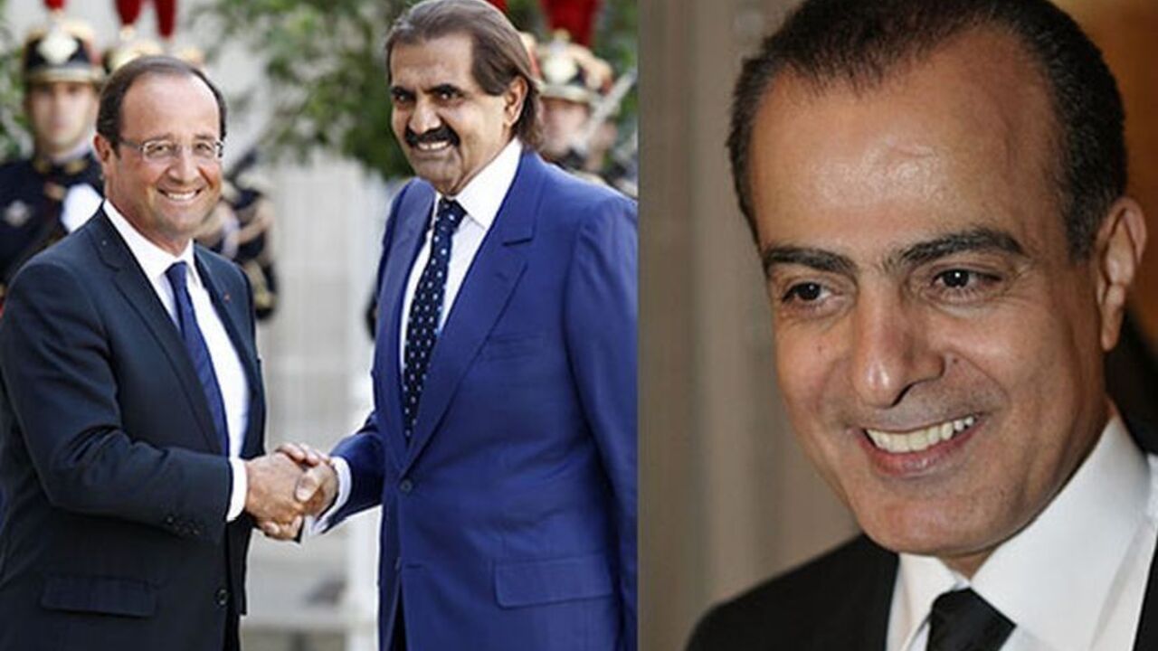 FRANCE/ France's President Francois Hollande (L) welcomes Emir of Qatar Sheikh Hamad bin Khalifa al-Thani as he arrives for a meeting at the Elysee Palace in Paris August 22, 2012. REUTERS/Jacky Naegelen (FRANCE - Tags: POLITICS)