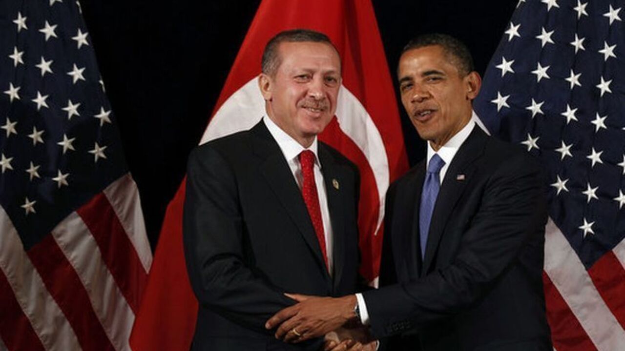U.S. President Obama shakes hands with Turkey's PM Erdogan in Seoul U.S. President Barack Obama (R) shakes hands with Turkey's Prime Minister Tayyip Erdogan after a bilateral meeting in Seoul March 25, 2012. Both leaders will attend the 2012 Nuclear Security Summit in Seoul on Monday. REUTERS/Larry Downing (SOUTH KOREA - Tags: POLITICS MILITARY)
