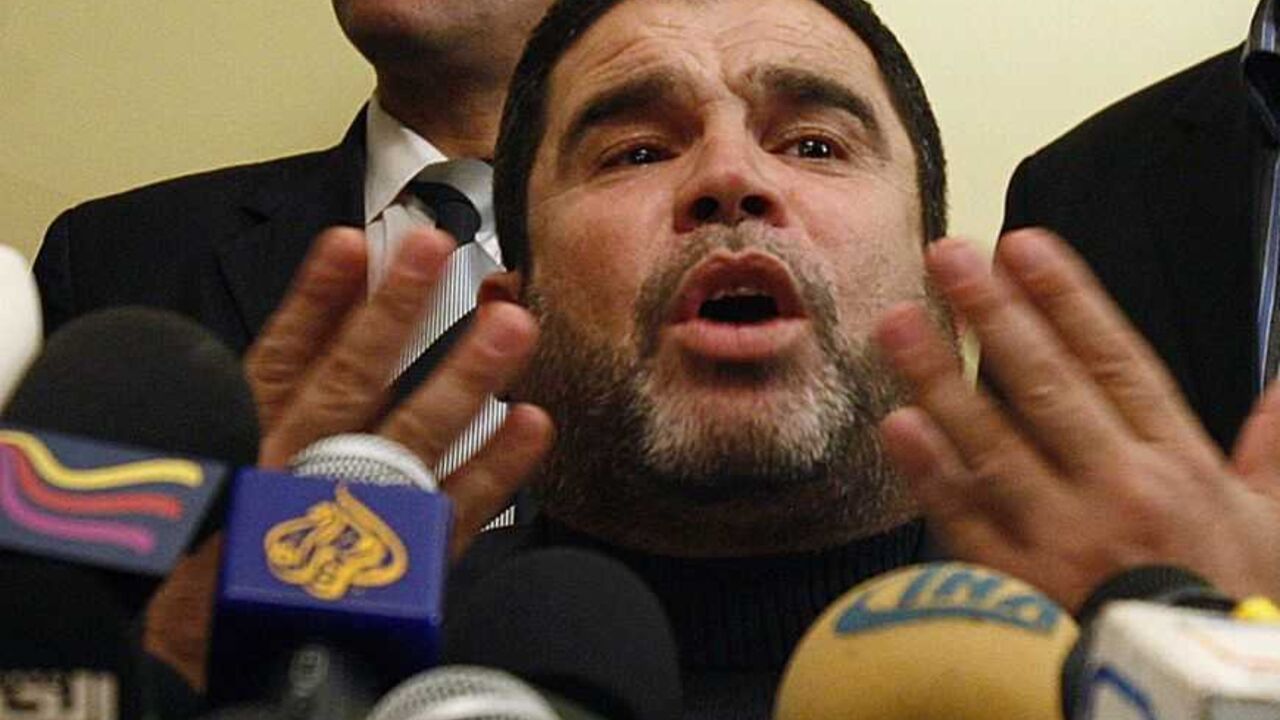 Hamas official Salah al-Bardawil talks during a news conference in Cairo Hamas official Salah al-Bardawil talks during a news conference in Cairo January 14, 2009. The Palestinian movement Hamas said on Wednesday it had given Egypt its views on an Egyptian ceasefire plan for Gaza and that it was now up to Cairo to present those views to Israel. REUTERS/Asmaa Waguih (EGYPT) - RTR23E4D