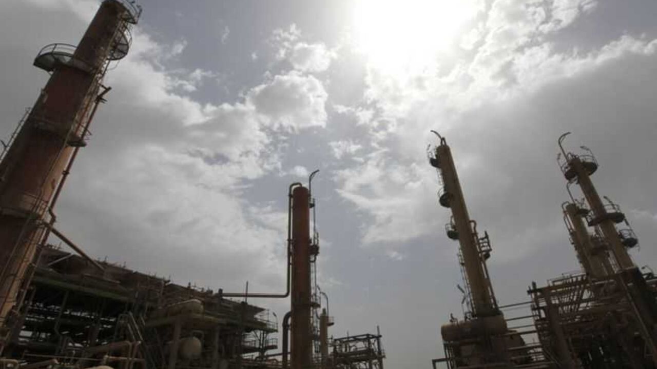 A view of Doura oil refinery in Baghdad A view of Doura oil refinery in Baghdad April 9, 2012. OPEC is seeking a balance in world oil prices, but political instability rather than production issues are affecting the market price, Iraqi Oil Minister Abdul Kareem Luaibi said on Monday. REUTERS/Mohammed Ameen (IRAQ - Tags: ENERGY POLITICS) - RTR30IVA