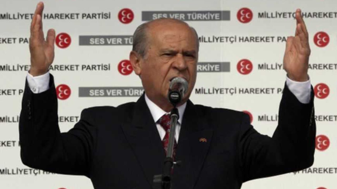 Nationalist Movement Party (MHP) leader Devlet Bahceli addresses his supporters during an election rally in Istanbul Nationalist Movement Party (MHP) leader Devlet Bahceli addresses his supporters during an election rally in Istanbul, May 29, 2011. Turkey will hold parliamentary elections on June 12. REUTERS/Osman Orsal (TURKEY - Tags: ELECTIONS POLITICS) - RTR2N1VX