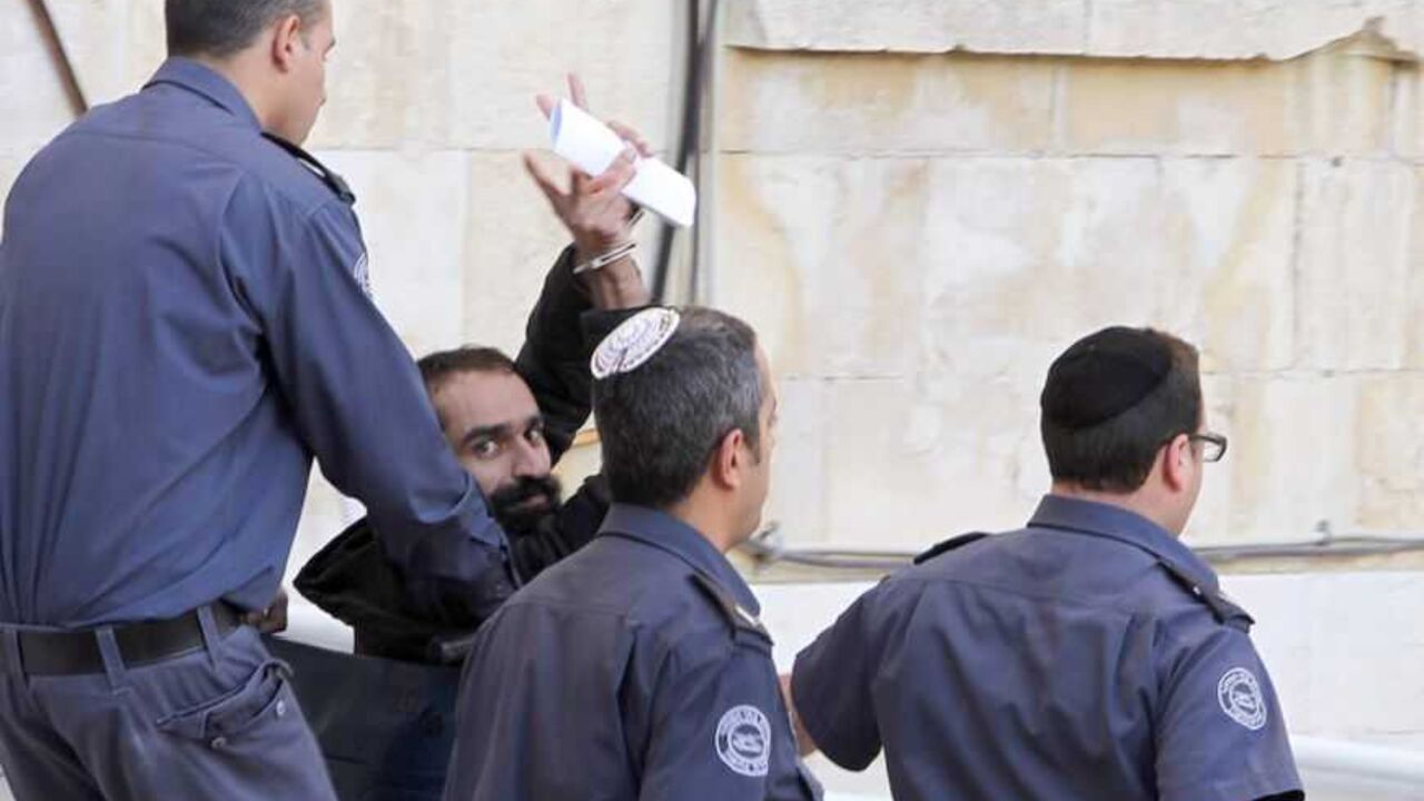 Samer al-Issawi, one of four Palestinians held by Israel who has been on an intermittent hunger strike, leaves Jerusalem's magistrates' court Samer al-Issawi, one of four Palestinians held by Israel who has been on an intermittent hunger strike, gestures as he leaves Jerusalem's magistrates' court February 19, 2013. Hundreds of Palestinian prisoners in Israeli jails declared a one-day fast on Tuesday in solidarity with four inmates whose hunger strike has fuelled anti-Israel protests in the occupied West Bank. Gaunt and wheelchair-bound, Issawi appeared on Tuesday before the Jerusalem civil court, which deferred releasing him for at least another