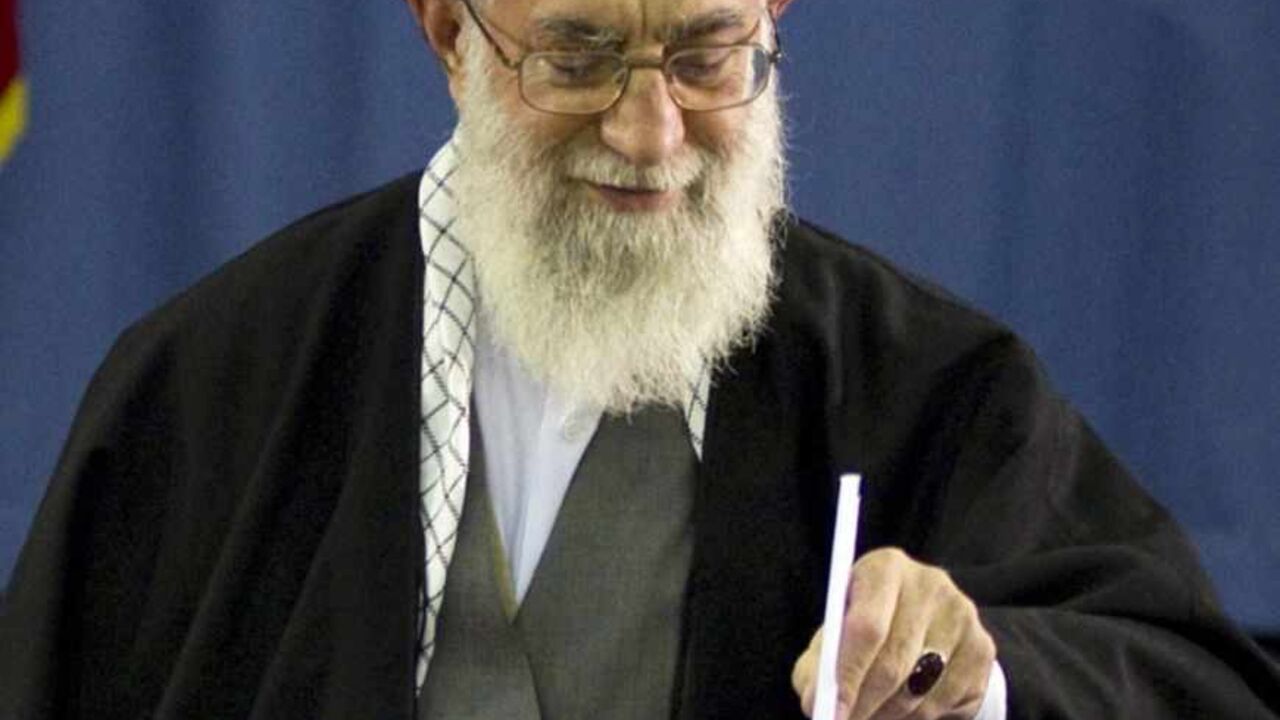 Iran's Supreme Leader Ayatollah Khamenei casts his ballot in the parliamentary election in Tehran EDITORS' NOTE: Reuters and other foreign media are subject to Iranian restrictions on leaving the office to report, film or take pictures in Tehran.
Iran's Supreme Leader Ayatollah Ali Khamenei casts his ballot in the parliamentary election in Tehran March 2, 2012. Polls opened on Friday for a parliamentary election in Iran that will test the popularity of the clerical establishment at a time of a standoff with the West over the country's nuclear programme. REUTERS/Caren Firouz (IRAN - Tags: POLITICS ELE