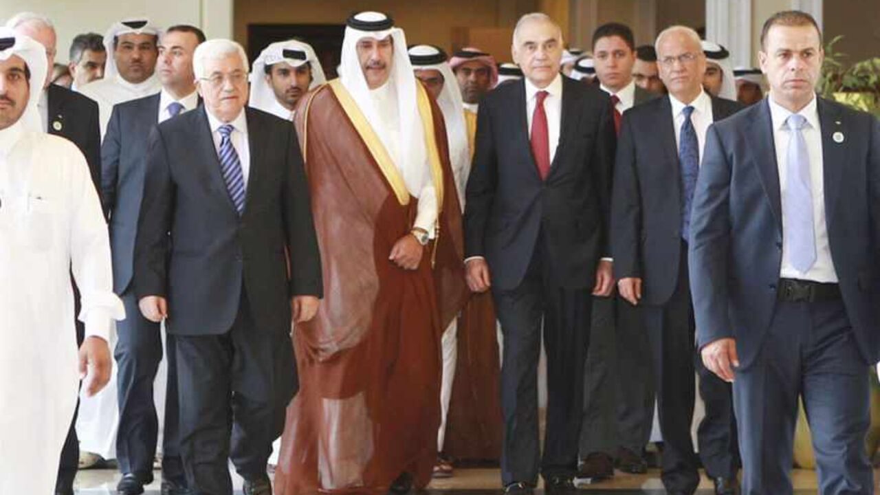 Palestinian President Mahmoud Abbas, Qatari PM and FM Hamad bin Jassim al-Thani and Egyptian FM Mohamed Kamel Amr arrive to the Arab Peace Initiative Committee Meeting in Doha Palestinian President Mahmoud Abbas (centre L), Qatari Prime Minister and Foreign Minister Hamad bin Jassim al-Thani (C) and Egyptian Foreign Minister Mohamed Kamel Amr (centre R) arrive to the Arab Peace Initiative Committee Meeting in Doha December 9, 2012. REUTERS/Mohammed Dabbous (QATAR - Tags: POLITICS) - RTR3BDR2