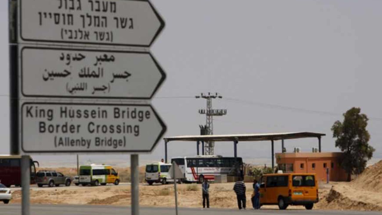Vehicles drive towards the Allenby Bridge Crossing Vehicles drive towards the Allenby Bridge Crossing July 9, 2009. Israel said on Wednesday it would allow the crossing between the occupied West Bank and Jordan to remain open 24 hours a day to help the Palestinian economy. The Israeli-controlled terminal leading to the Allenby Bridge across the Jordan River is the West Bank's only land link to the Arab world. REUTERS/Ammar Awad (WEST BANK POLITICS TRANSPORT) - RTR25HIM