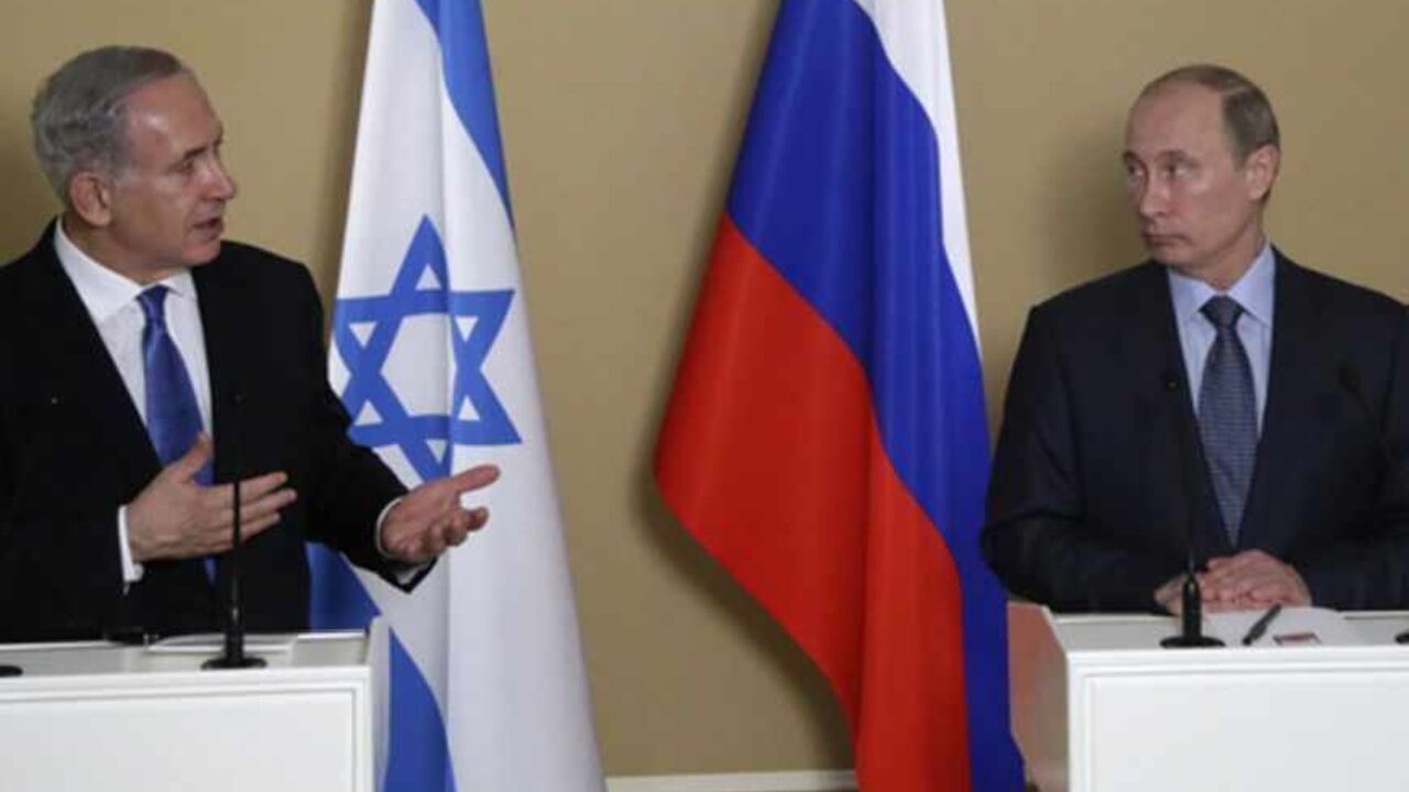 Russian President Vladimir Putin and Israeli Prime Minister Benjamin Netanyahu attend a news conference at the Bocharov Ruchei state residence in the Black Sea resort of Sochi Russian President Vladimir Putin (R) and Israeli Prime Minister Benjamin Netanyahu attend a news conference at the Bocharov Ruchei state residence in the Black Sea resort of Sochi, May 14, 2013. Putin said on Tuesday it was important to avoid actions that might aggravate Syria's civil war, a veiled warning against foreign military intervention or arming anti-government forces. REUTERS/Maxim Shipenkov/Pool (RUSSIA - Tags: POLITICS) - RTXZLY7