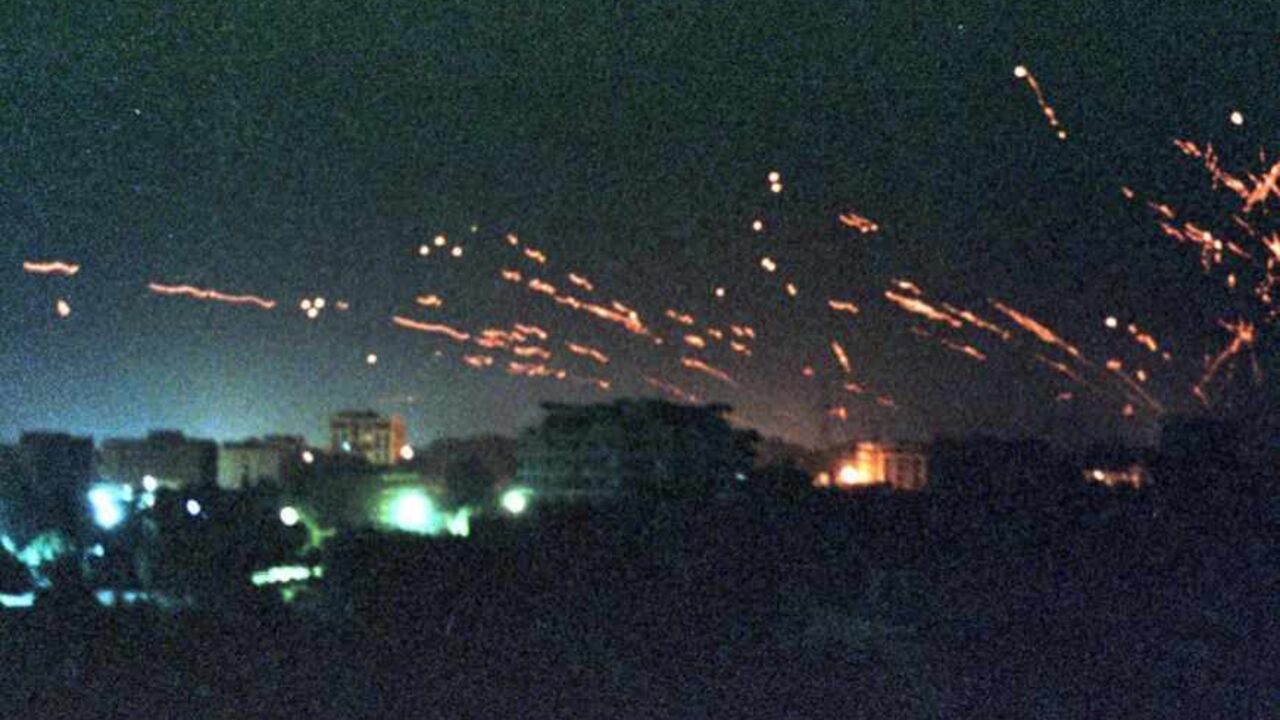 FILE PHOTO OF BAGHDAD LIT UP BY TRACER FIRE. File photo of Iraqi anti-aircraft fire and tracer flares lighting up the sky
above downtown Baghdad January 17, 1991, as U.S. and allied bombing raids
launched a Gulf War to liberate Kuwait. PP03030031 REUTERS/PATRICK
DE NOIRMONT
AC/CLH/ - RTRCUGB