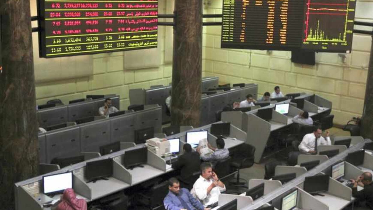 Traders react at the Egyptian Exchange in Cairo Traders react at the Egyptian Exchange in Cairo April 1, 2013. Selling pressure from foreign investors dragged Egypt's bourse down to a near 16-week low on Sunday as the country's economic situation worsens, while Gulf markets were mixed. REUTERS/Mohamed Abd El Ghany (EGYPT - Tags: BUSINESS) - RTXY4ML