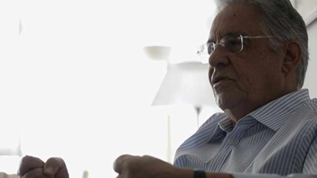 Brazil's former President Fernando Henrique Cardoso speaks during an interview with Reuters at his home in Sao Paulo February 28, 2013. REUTERS/Nacho Doce (BRAZIL - Tags: POLITICS) - RTR3EF0Z