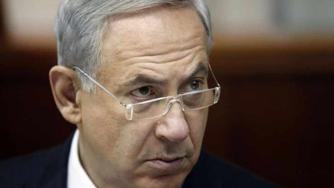 Israel's PM Netanyahu attends the weekly cabinet meeting in Jerusalem Israel's Prime Minister Benjamin Netanyahu attends the weekly cabinet meeting in Jerusalem August 4, 2013. REUTERS/Gali Tibbon/Pool (JERUSALEM - Tags: POLITICS HEADSHOT) - RTX12A2A