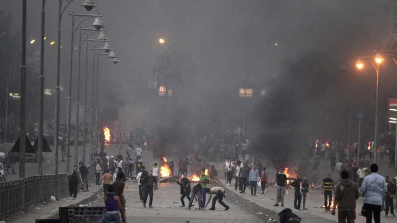 Supporters and opponents of ousted president Mohamed Mursi clash at Nasr City district in Cairo Supporters and opponents of ousted president Mohamed Mursi clash at Nasr City district in Cairo November 22, 2013. Mursi's supporters have staged frequent protests across Egypt, many of them after Friday prayers, since the army deposed him on July 3 in response to mass protests against his rule, and arrested most of the top leaders of his Muslim Brotherhood. REUTERS/Mohamed Abd El Ghany (EGYPT - Tags: POLITICS CIVIL UNREST) - RTX15OZM