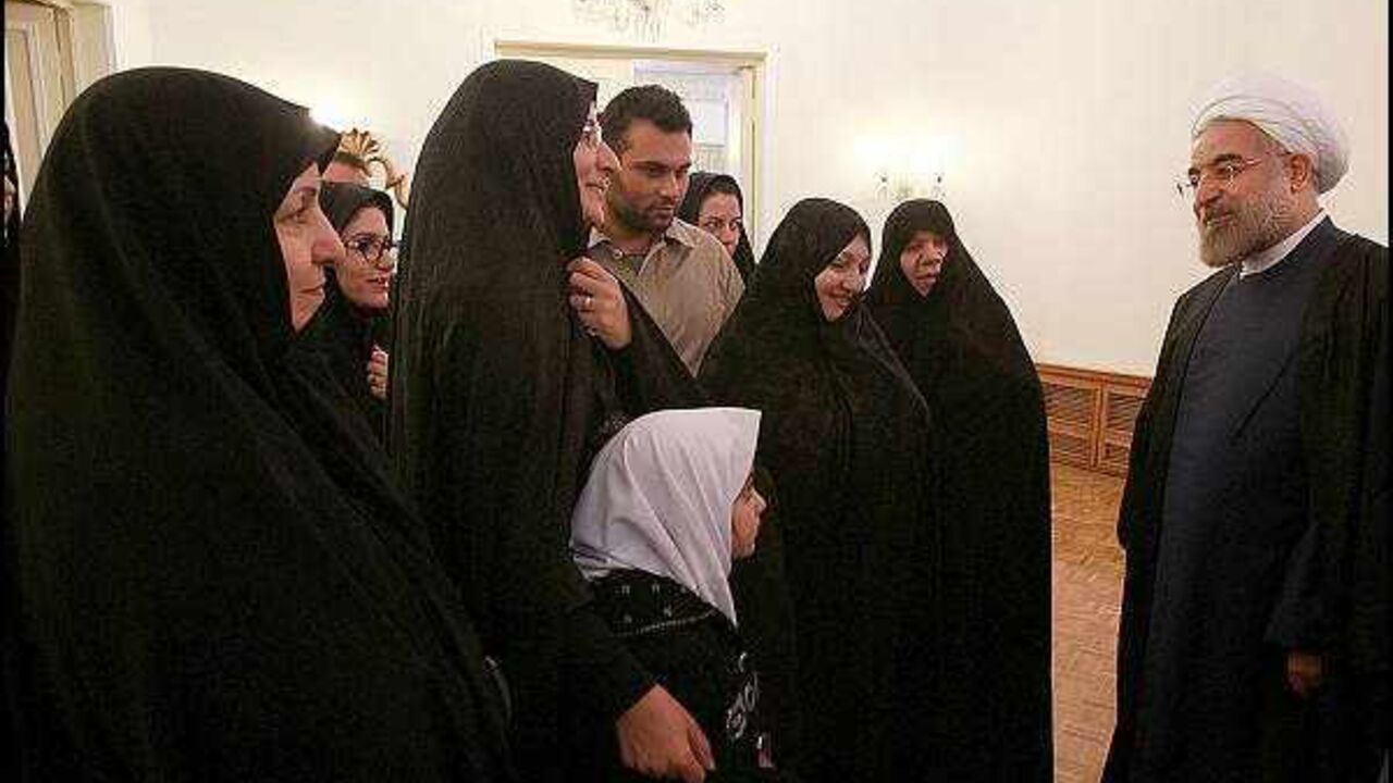 Rouhani-nuclear-martyrs-families-ir-1.jpg